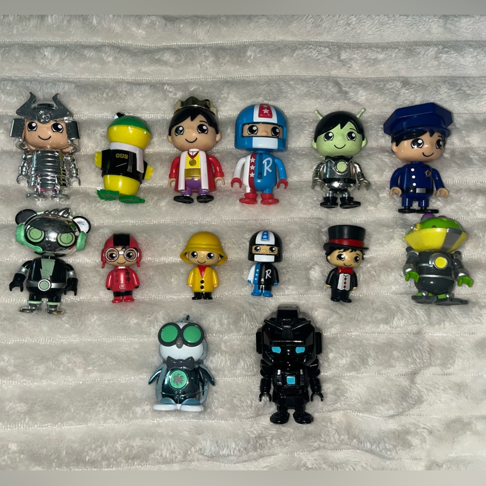 Ryan’s World Collectible Mini Figure Toy Lot • 14 pieces